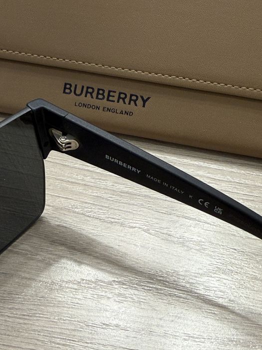 Оригинальные очки Burberry унисекс