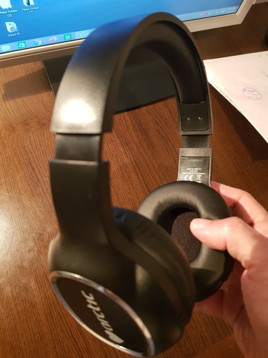 Casti Arctic impecabile