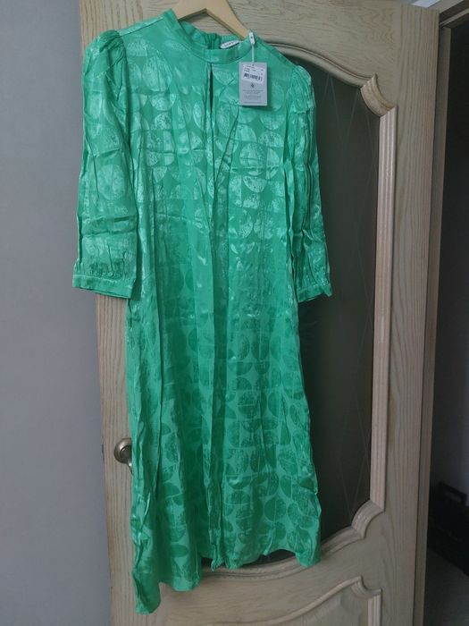 Платье новое очень красивое