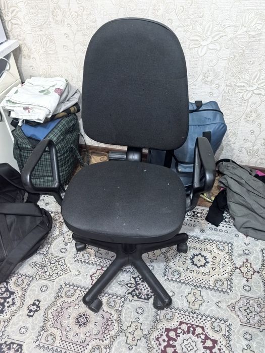 Кресло удобное офисное