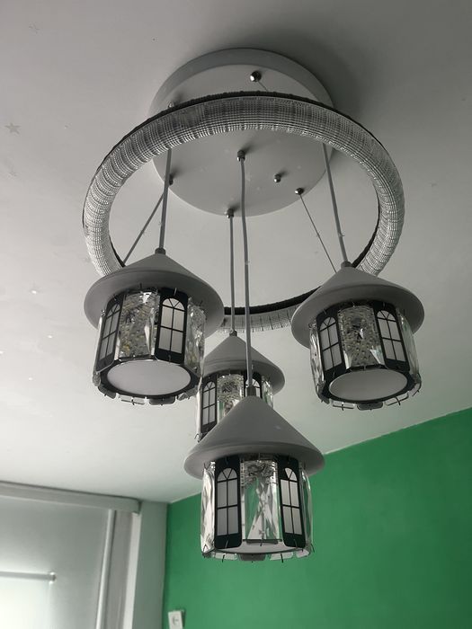 Продается люстра в детскую комнату