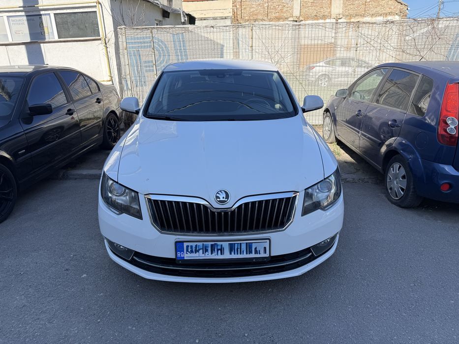 SKODA Superb 2014 — imagine 5