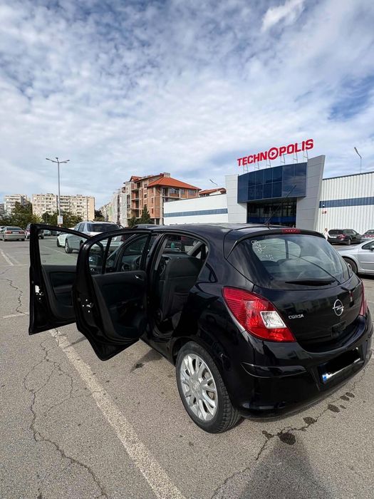 Opel Corsa black