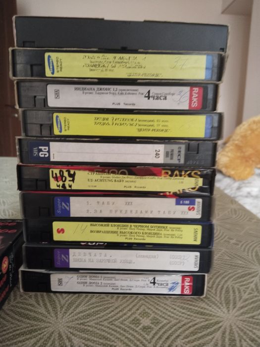 Кассеты видео . Видео кассеты