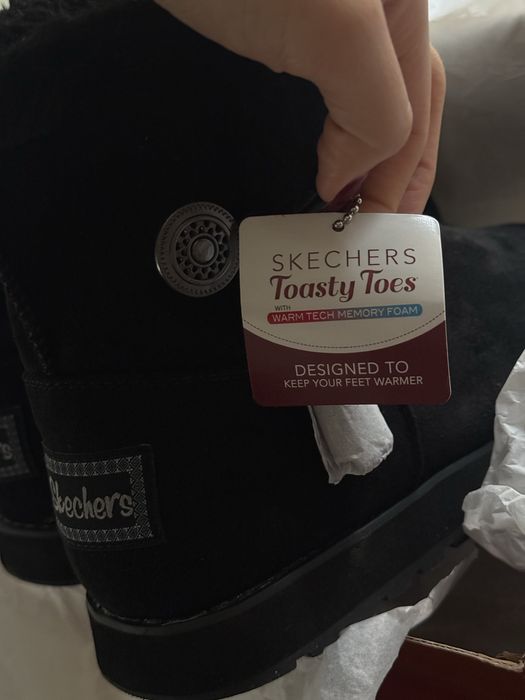 Чисто нови Ботуши на Sketchers