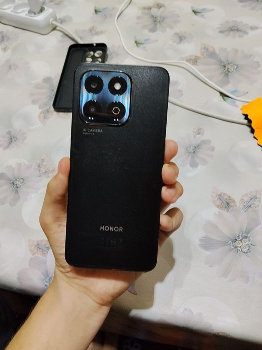 Honor x6b full karobka-dokument, zaryadchik hammasi bor