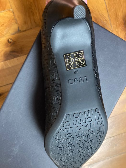 Елегантни обувки Liu Jo 38