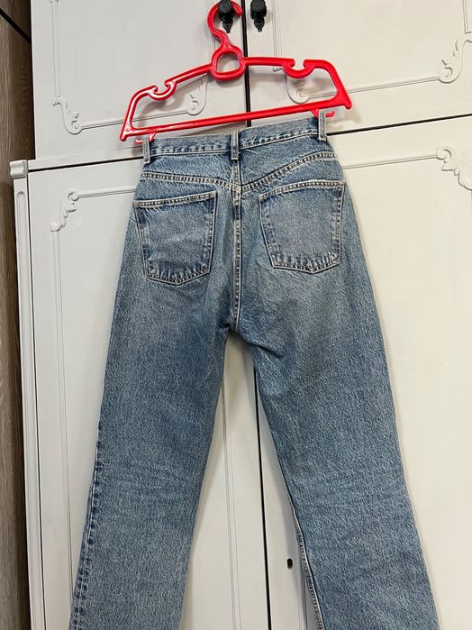 Продам джинсы оптом ,женские все оригинал, все отдам за одну сумму.