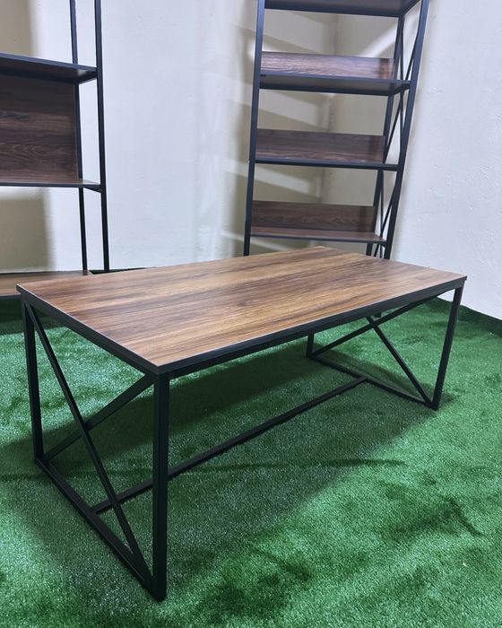 Журналний столик в стиле лофт