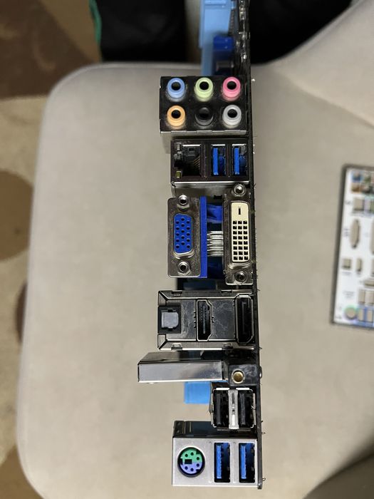 Материнская плата asus P8Z77-V