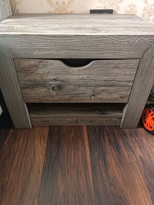 Продам спальный гарнитур