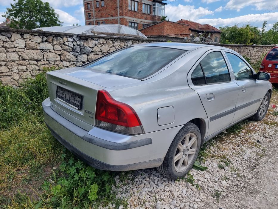 Volvo S60 D5 На части лети джанти 16 Навигация