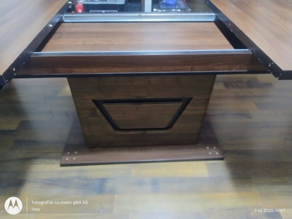 Masă de living extensibila