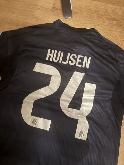 Tricou Huijsen real
