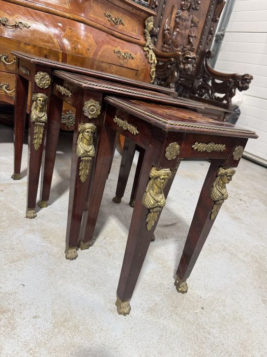 Set 3 masute empire din lemn cu intarsii si elemente bronz