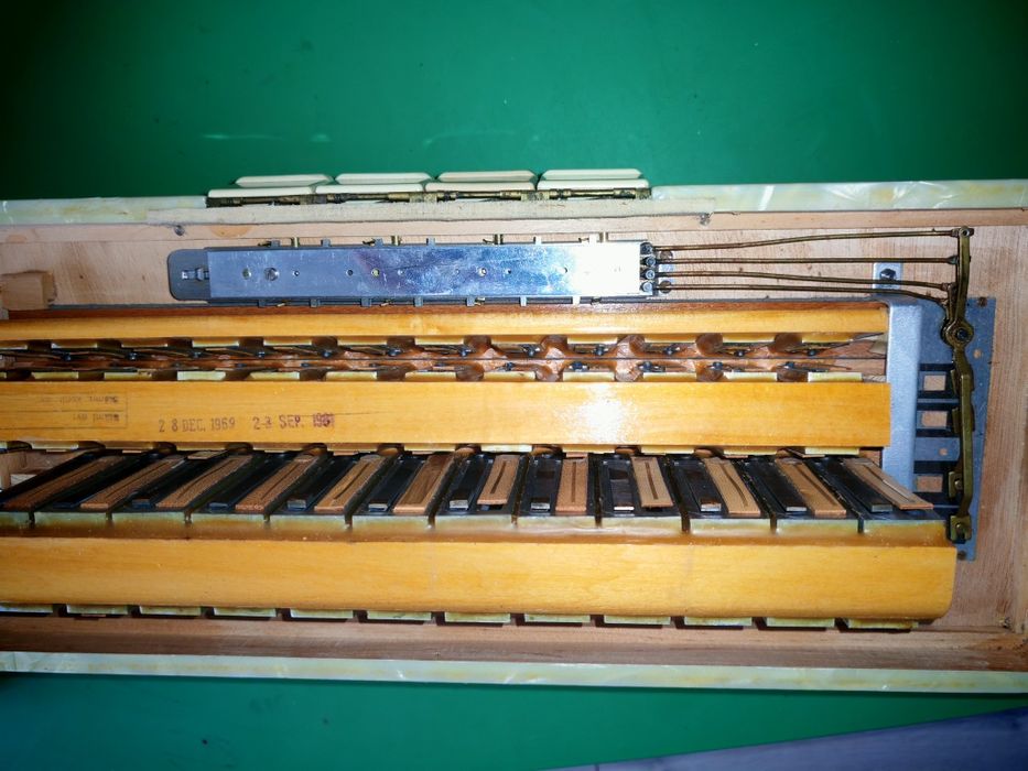 Vând sau schimb acordeon HAGSTROM CONSTELLA ||