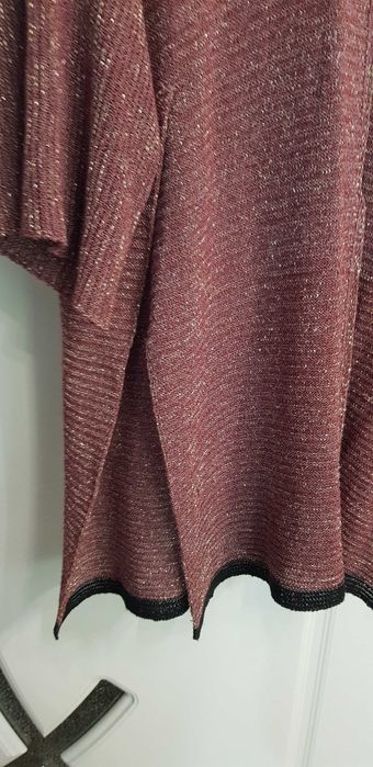 Продавам дамски марков пуловер MAT