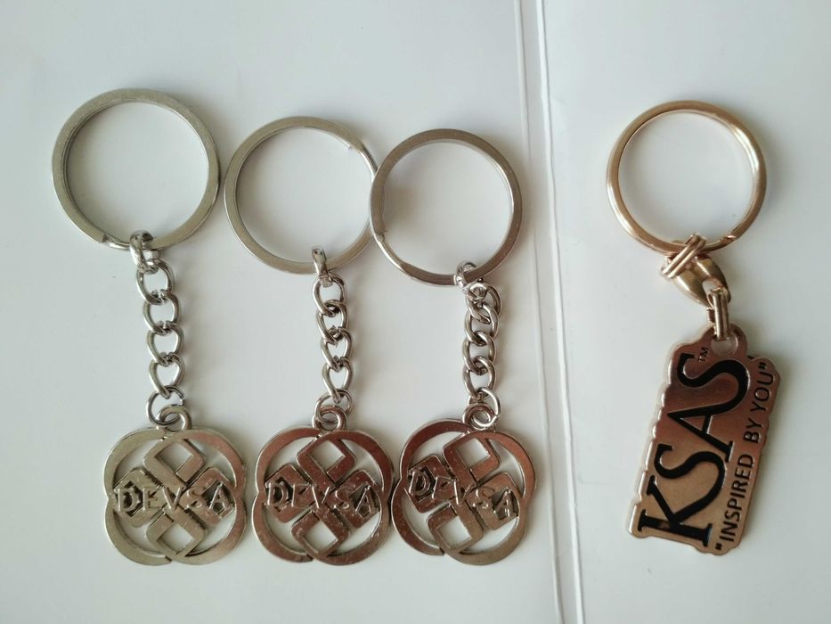 Новые брелки продам