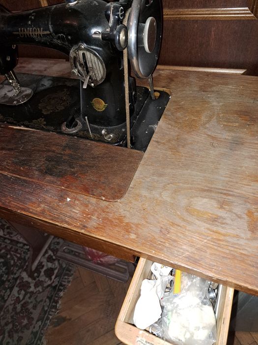 Крайна шевна машина