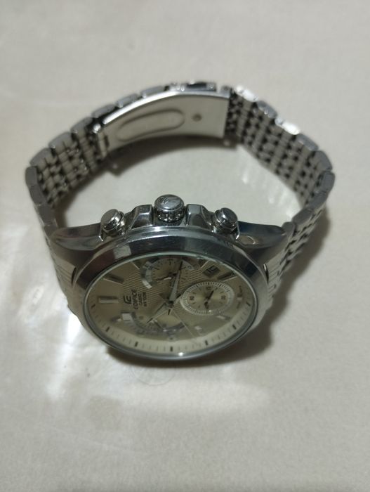 Наручные часы EDIFICE