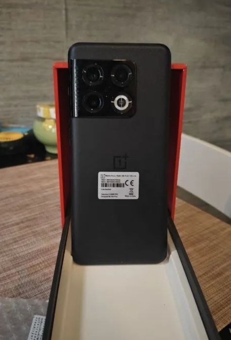 One plus 10 pro 256/12 global