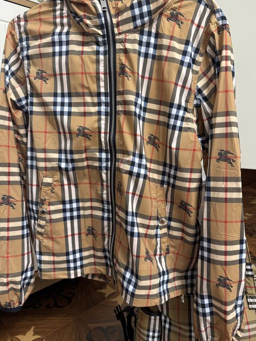 Ветровка Burberry, размер M