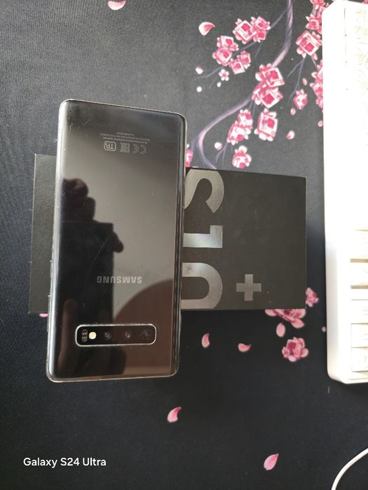 Samsung galaxy s10+ 128/8