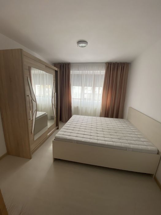 Inchiriez apartament!!