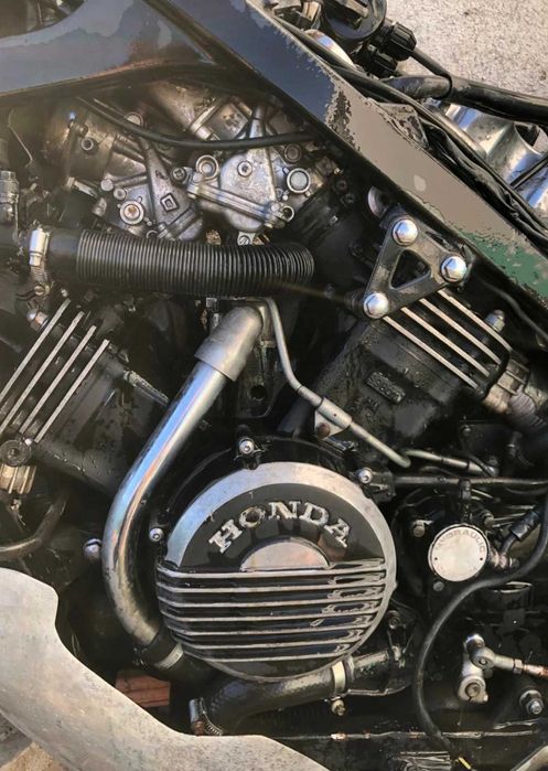 Мотор HONDA VF 1000 F2 1985 само на части