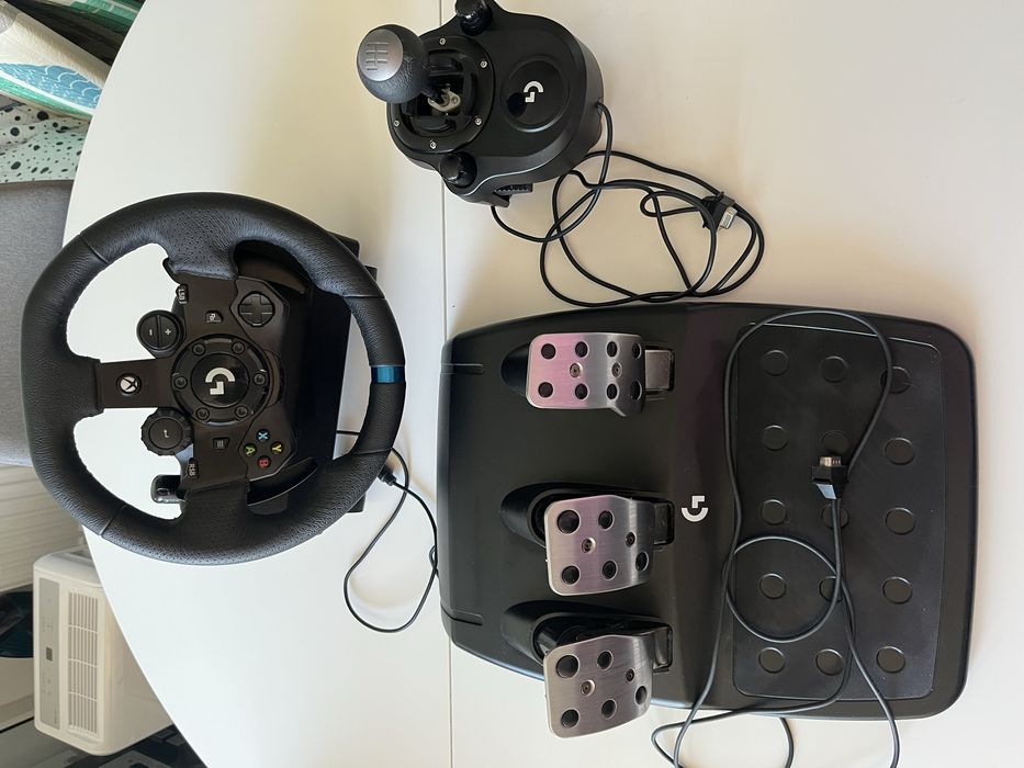Set complet Racing Logitech G923 Xbox/Pc+schimbator de viteze