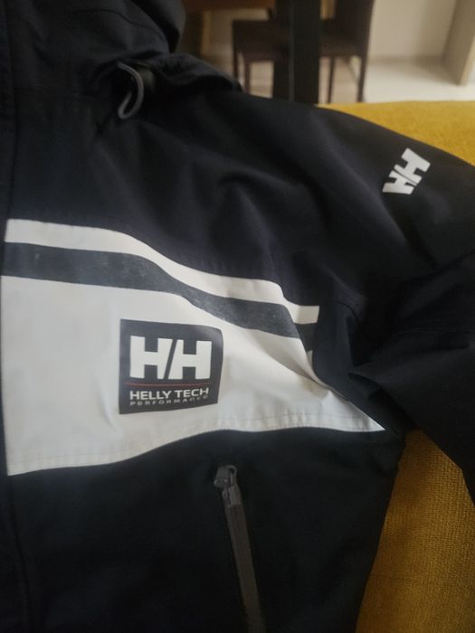 Зимно яке helly hansen
