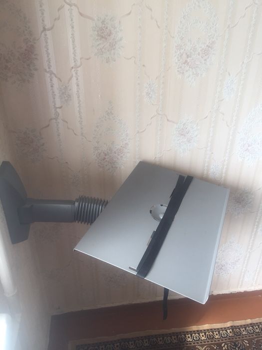 Кронштейн - крепление для телевизора