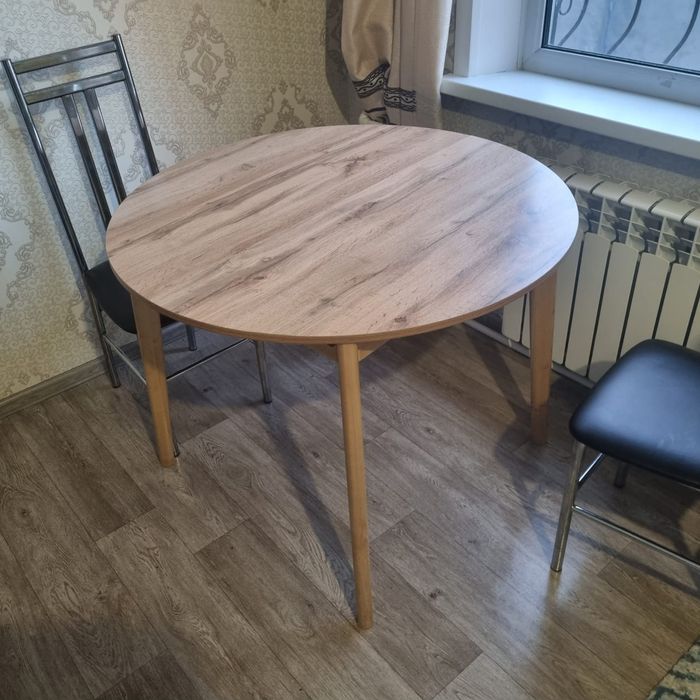 Продаю новый стол