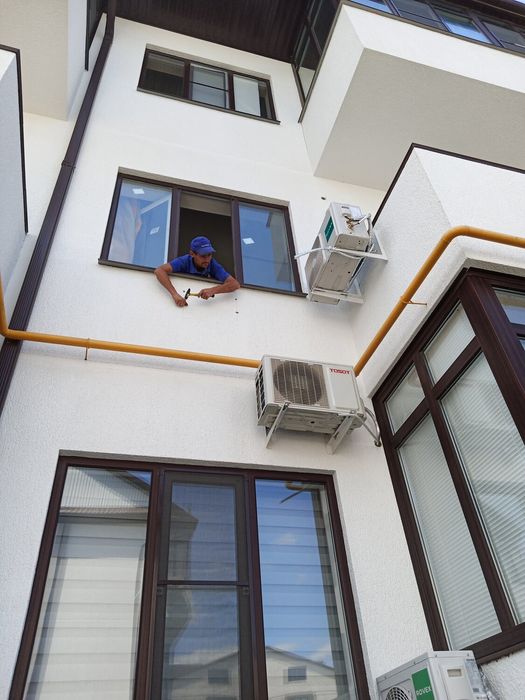 Установка кондиционера Ташкент монтаж ремонт заправка