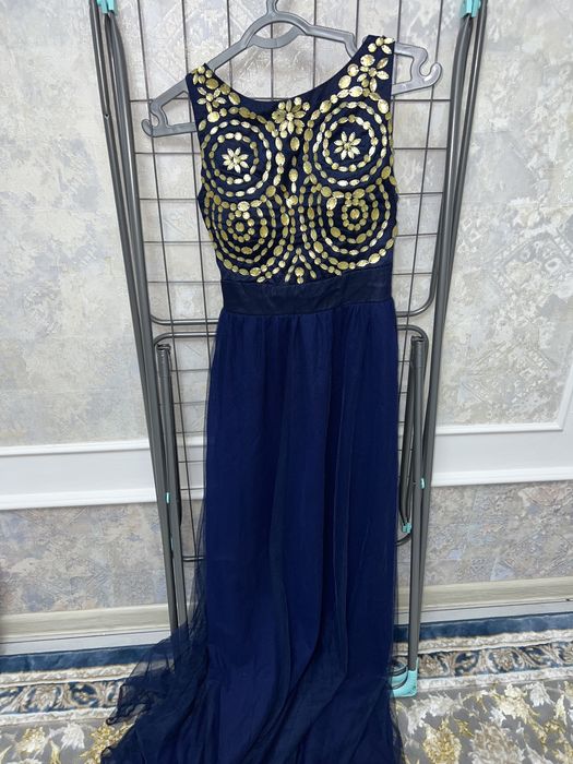 Вечерние платья 38-40 размеры