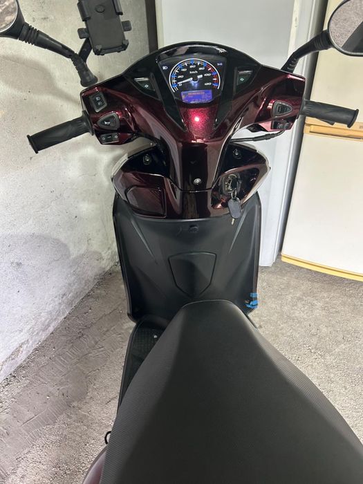 Продам скутер 125 кубов