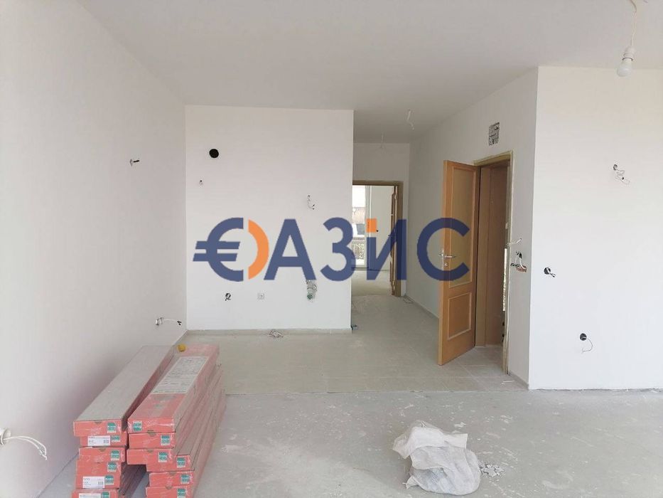 Продава се Многостаен апартамент в с. Кошарица, Област Бургас - 462 кв.м за 221 €/кв.м - Снимка #12