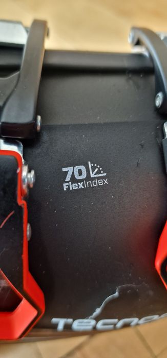 Продавам ски обувки