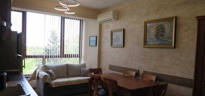 Гледка море! Тристаен апартамент в Лазур!