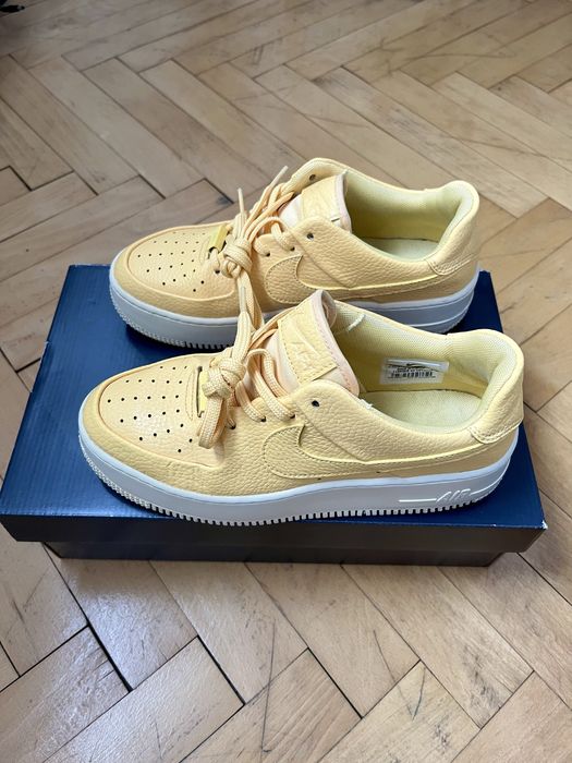 Маратонки Nike Air Force 1 Sage 38