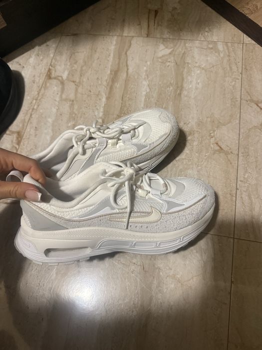 Маратонки nike  …