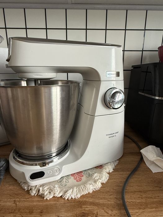 Продам миксер Kenwood