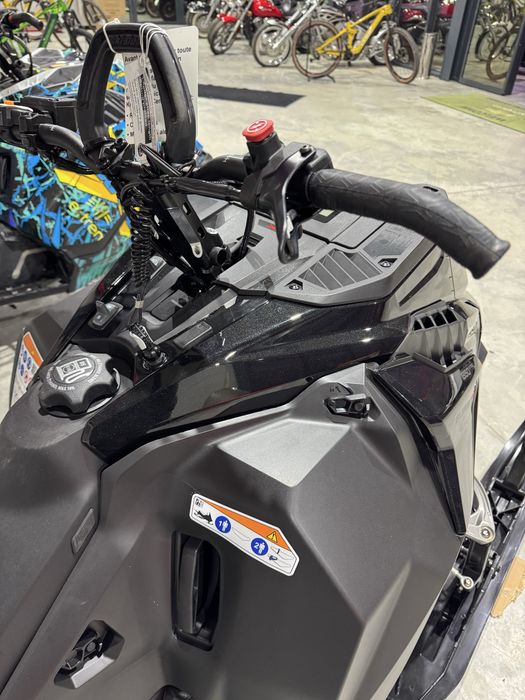 Ski doo summit x 850 E-Tec
