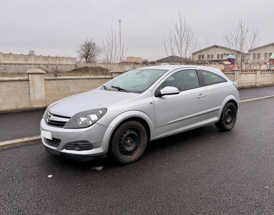 Opel Astra GTC 1.6 benzina