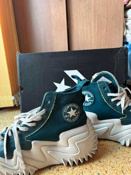 Converse Run Star Motion