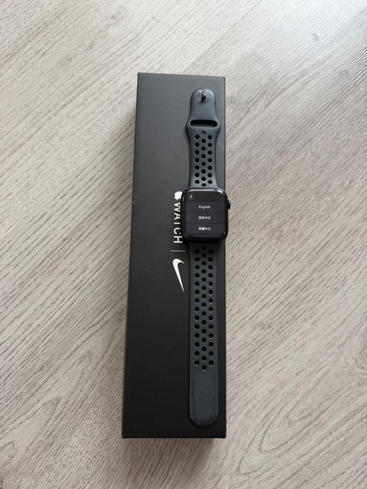 Apple watch seria 7, nike, 45 mm aluminiu, celular