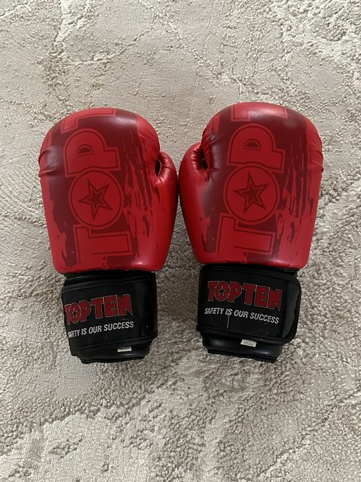 продаю перчатки,шлемы