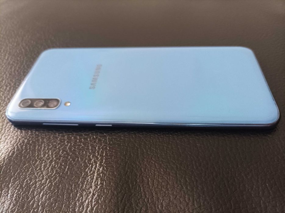 Samsung a70 за части