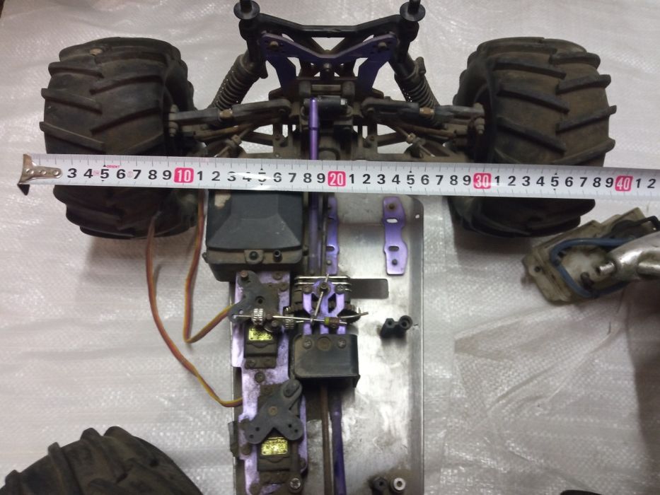 Машина на радиоуправлении с ДВС