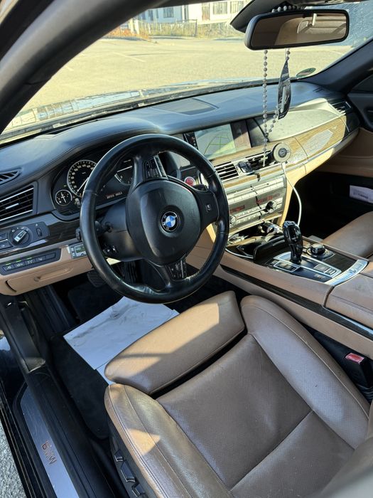 De vanzare seria 7 f01 2011